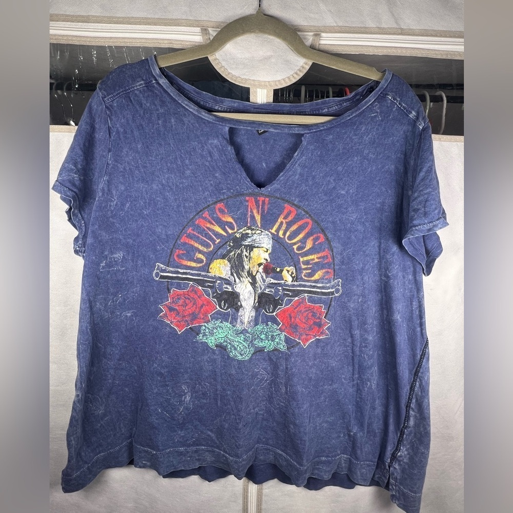 Vintage Guns N’ Roses Women’s T-Shirt Blue Distressed Acid Wash Size XL